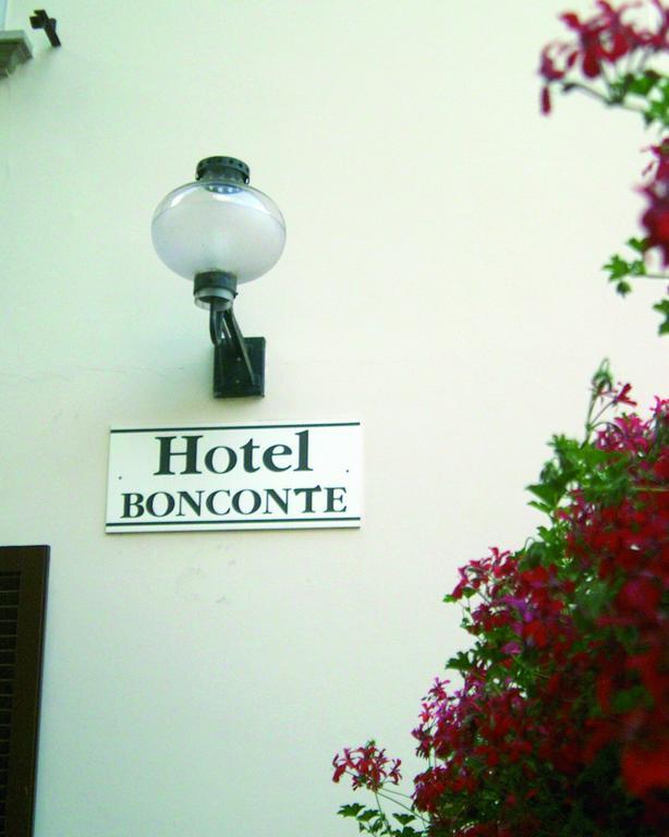 Hotel Bonconte Urbino Bagian luar foto